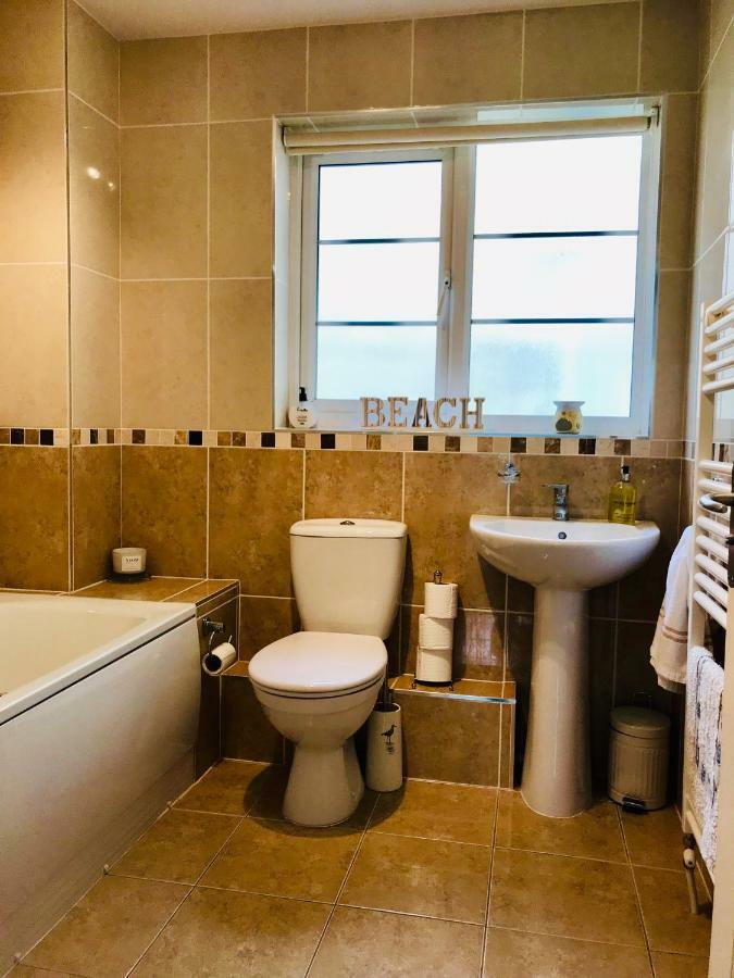 Chestnut Cottage, Rural Retreat Holiday home Shanklin